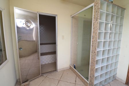 Casa à venda com 333m², 5 quartos e 4 vagasSauna