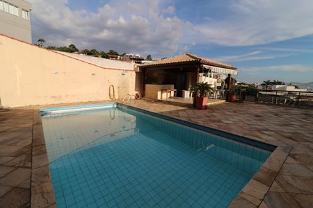 Casa à venda com 333m², 5 quartos e 4 vagasÁrea da Piscina
