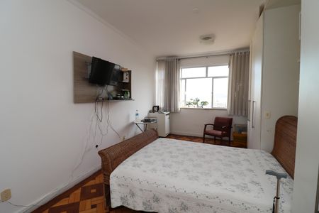 Casa à venda com 333m², 5 quartos e 4 vagasSuíte 2