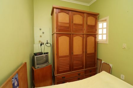 Casa à venda com 333m², 5 quartos e 4 vagasQuarto de Serviço