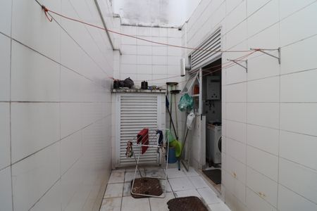 Casa à venda com 333m², 5 quartos e 4 vagasÁrea de Serviço 2