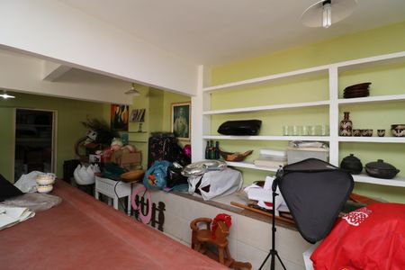 Casa à venda com 333m², 5 quartos e 4 vagasSalão de Festas