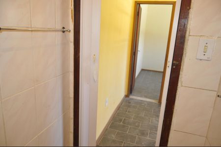 Banheiro de kitnet/studio para alugar com 1 quarto, 30m² em Engenho de Dentro, Rio de Janeiro