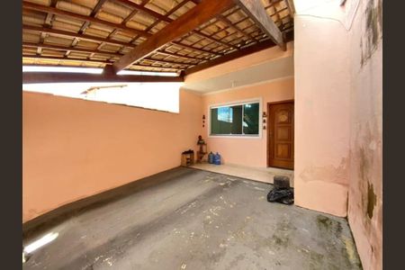 Casa à venda com 97m², 3 quartos e 2 vagasFoto 01