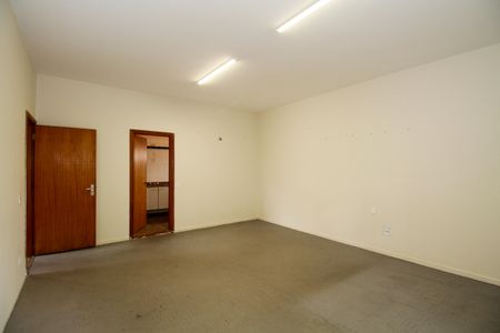 Casa à venda com 400m², 5 quartos e 2 vagas Casa à venda com 400m², 5 quartos e 2 vagasSuíte