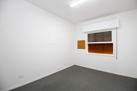 Casa à venda com 400m², 5 quartos e 2 vagas Casa à venda com 400m², 5 quartos e 2 vagasQuarto 2