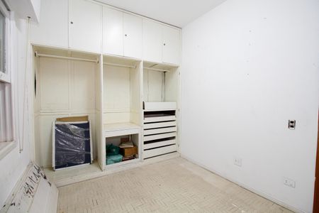 Casa à venda com 400m², 5 quartos e 2 vagas Casa à venda com 400m², 5 quartos e 2 vagasQuarto 3