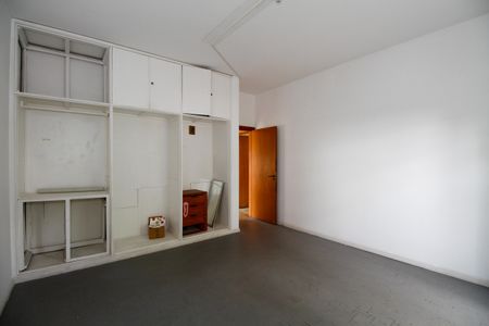 Casa à venda com 400m², 5 quartos e 2 vagas Casa à venda com 400m², 5 quartos e 2 vagasQuarto 1