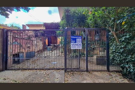 Casa à venda com 400m², 5 quartos e 2 vagas Casa à venda com 400m², 5 quartos e 2 vagasFachada da Casa