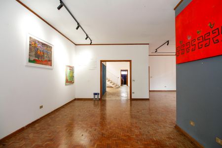 Sala de Estar  de casa à venda com 5 quartos, 400m² em Vila Madalena, São Paulo