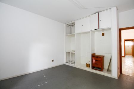 Casa à venda com 400m², 5 quartos e 2 vagas Casa à venda com 400m², 5 quartos e 2 vagasQuarto 1