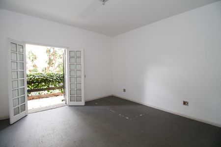 Casa à venda com 400m², 5 quartos e 2 vagas Casa à venda com 400m², 5 quartos e 2 vagasQuarto 1