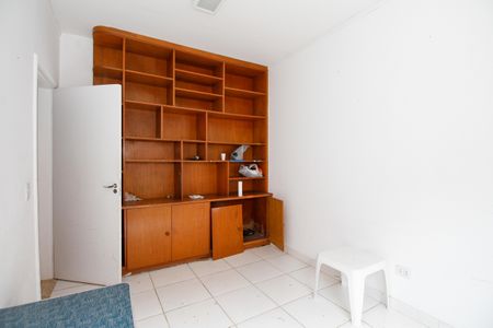 Casa à venda com 400m², 5 quartos e 2 vagas Casa à venda com 400m², 5 quartos e 2 vagasEscritório