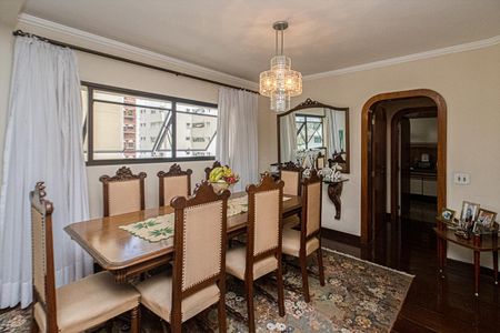 Apartamento à venda com 196m², 3 quartos e 2 vagasCopa