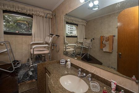 Apartamento à venda com 196m², 3 quartos e 2 vagasbanheiro social_1