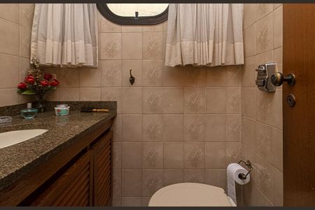 Apartamento à venda com 196m², 3 quartos e 2 vagaslavabo