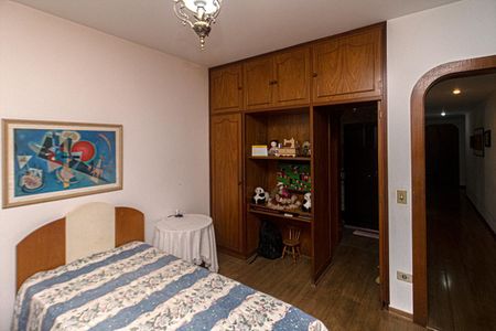 Apartamento à venda com 196m², 3 quartos e 2 vagassuíte2_3