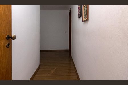 Apartamento à venda com 196m², 3 quartos e 2 vagascorredor para os cômodos_1