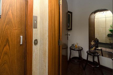 Apartamento à venda com 196m², 3 quartos e 2 vagashall de entrada do apartamento_4