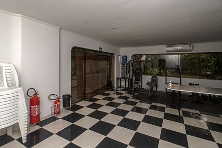 Apartamento à venda com 196m², 3 quartos e 2 vagas Área comum salão de festas com academia_1