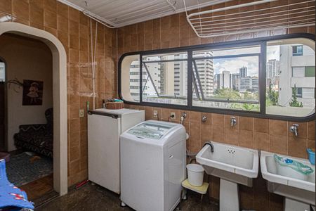 Apartamento à venda com 196m², 3 quartos e 2 vagasárea de serviço