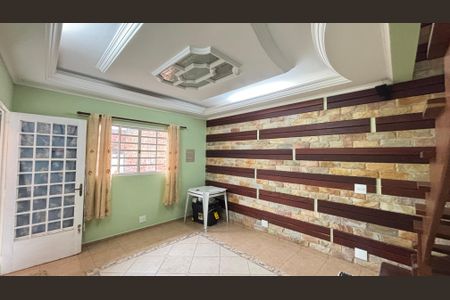 Casa à venda com 160m², 2 quartos e 1 vagaSala