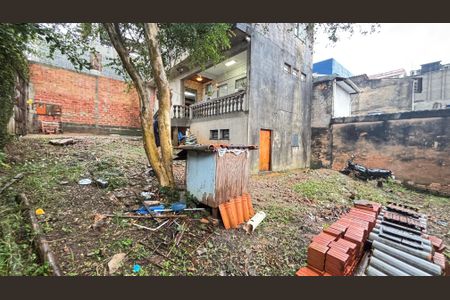 Casa à venda com 160m², 2 quartos e 1 vagaQuintal