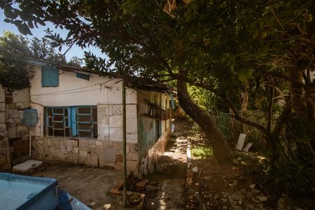 Casa à venda com 150m², 3 quartos e 1 vaga Casa à venda com 150m², 3 quartos e 1 vagaQuintal