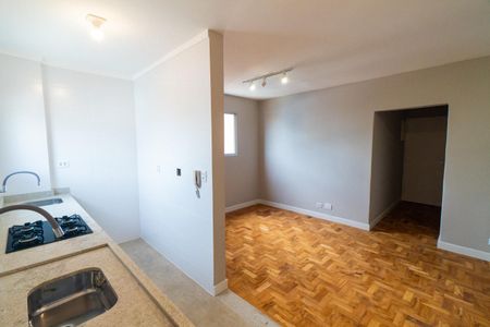 Apartamento à venda com 37m², 1 quarto e 2 vagas Apartamento à venda com 37m², 1 quarto e 2 vagasCozinha e Área de Serviço