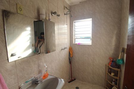 Casa à venda com 257m², 3 quartos e 2 vagasBanheiro 2