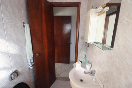 Casa à venda com 257m², 3 quartos e 2 vagasBanheiro 1