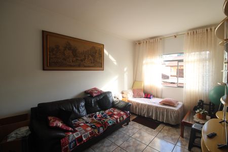 Casa à venda com 257m², 3 quartos e 2 vagasSala