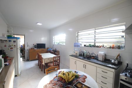 Casa à venda com 257m², 3 quartos e 2 vagasCozinha