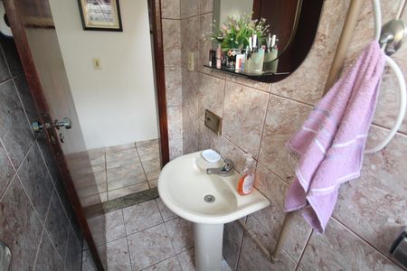 Casa à venda com 257m², 3 quartos e 2 vagasBanheiro 3