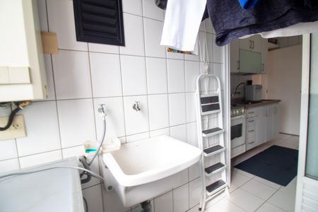 Apartamento à venda com 82m², 3 quartos e 2 vagas Apartamento à venda com 82m², 3 quartos e 2 vagasÁrea de Serviço
