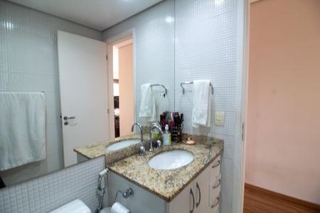 Apartamento à venda com 82m², 3 quartos e 2 vagas Apartamento à venda com 82m², 3 quartos e 2 vagasBanheiro