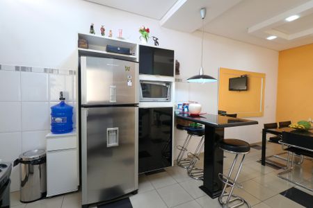 Casa à venda com 300m², 3 quartos e 4 vagas Casa à venda com 300m², 3 quartos e 4 vagasCozinha