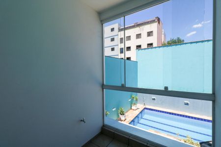 Casa à venda com 300m², 3 quartos e 4 vagas Casa à venda com 300m², 3 quartos e 4 vagasvista da suíte 2