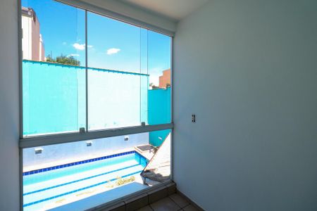 Casa à venda com 300m², 3 quartos e 4 vagas Casa à venda com 300m², 3 quartos e 4 vagasvista da suíte 2