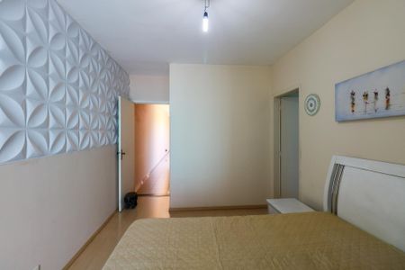 Casa à venda com 300m², 3 quartos e 4 vagas Casa à venda com 300m², 3 quartos e 4 vagasSuíte 2