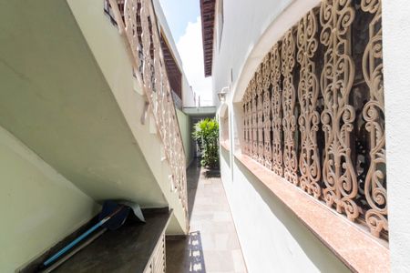 Casa à venda com 190m², 3 quartos e 2 vagasCorredor