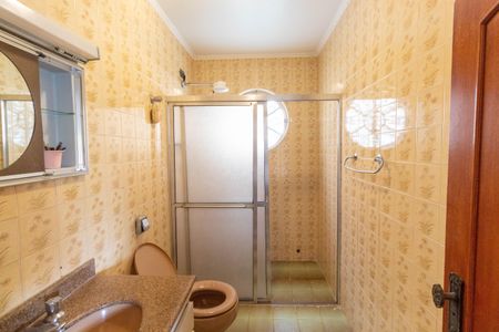 Casa à venda com 190m², 3 quartos e 2 vagasBanheiro da Suíte