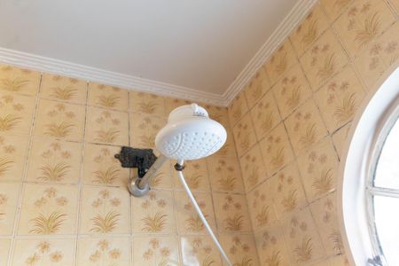 Casa à venda com 190m², 3 quartos e 2 vagasChuveiro