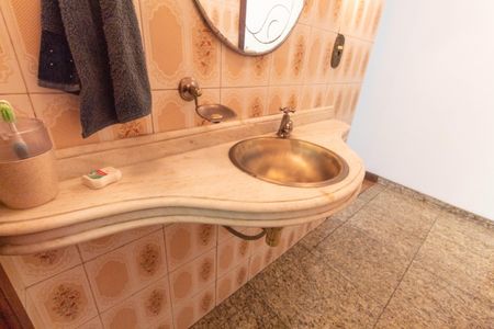 Casa à venda com 190m², 3 quartos e 2 vagasLavabo