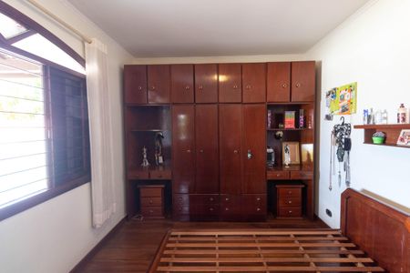 Casa à venda com 190m², 3 quartos e 2 vagasQuarto 1