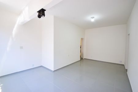 Apartamento para alugar com 80m², 2 quartos e sem vaga Apartamento para alugar com 80m², 2 quartos e sem vagaSala