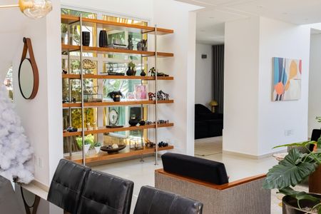 Casa de condomínio para alugar com 350m², 4 quartos e 4 vagasSala de Jantar