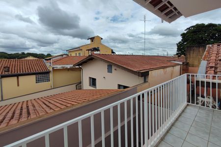 Casa à venda com 174m², 3 quartos e 8 vagas Casa à venda com 174m², 3 quartos e 8 vagasVaranda