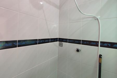 Casa à venda com 174m², 3 quartos e 8 vagas Casa à venda com 174m², 3 quartos e 8 vagasBanheiro Social