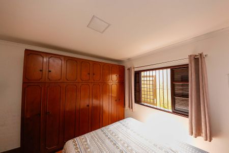 Casa à venda com 115m², 2 quartos e 2 vagas Casa à venda com 115m², 2 quartos e 2 vagasQuarto 1
